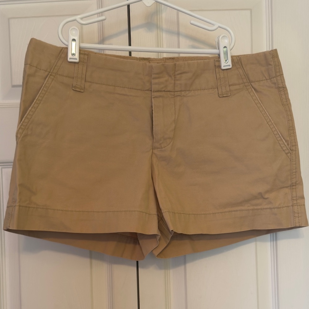 Gap Favorite Chino Shorts Size 10 Khaki Classic Mid Rise Casual